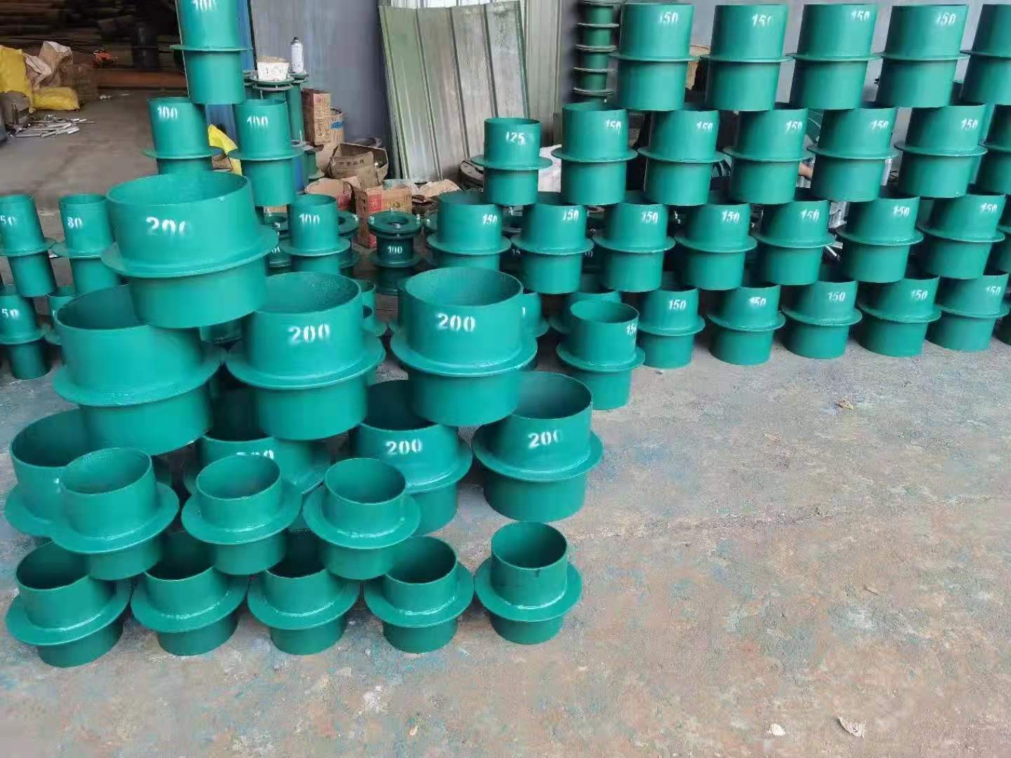 隨土建施工一齊安裝管道穿混凝土構造的剪力牆基礎、穿梁、穿異型